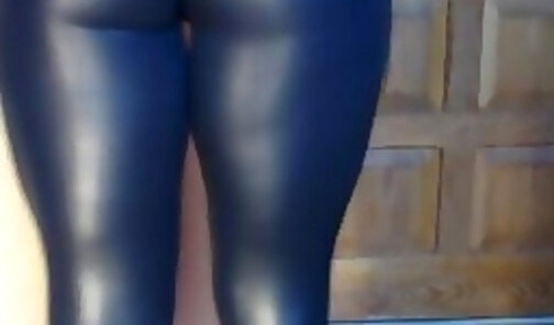 anus in rubber leggings