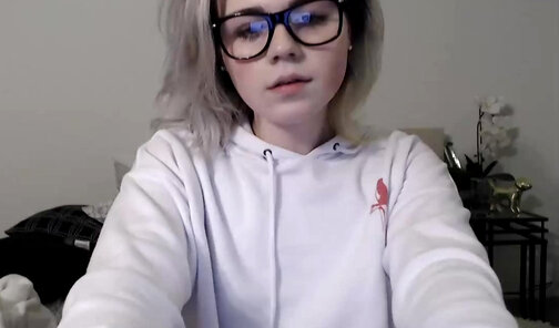 blonde teen ass webcam