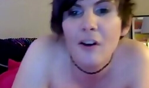 Short haired tranny shows her face of orgasm during anal sex