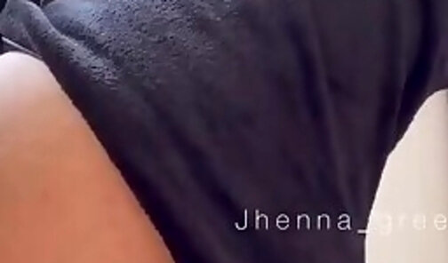 Jhenna Greey fucks her ass with a dildo