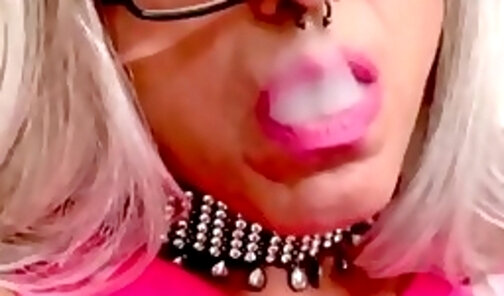 Marilyn Smoking Fetish Tease