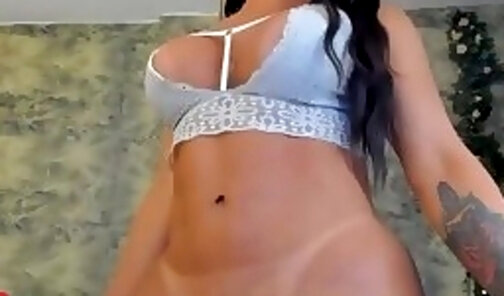 Emilly Andrea showing her fucking HOT BODY
