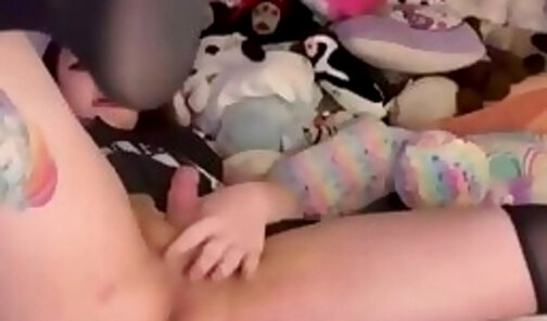 Chubby trans babe dildoing her enormous ass