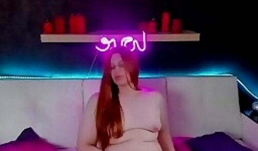 voluptuous teen redhead tran sweetie strokes her girly cock on webcam